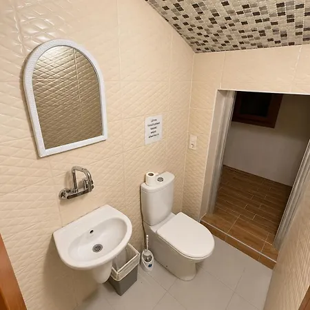 Motto Polonezkoey Hotel *