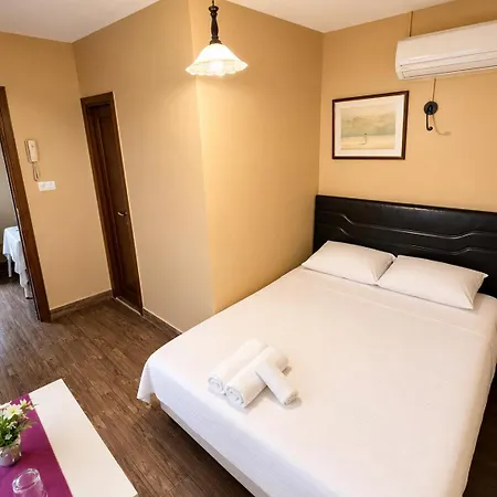 Motto Polonezkoey Hotel