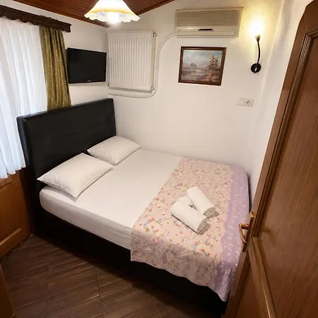 Motto Polonezkoey Hotel
