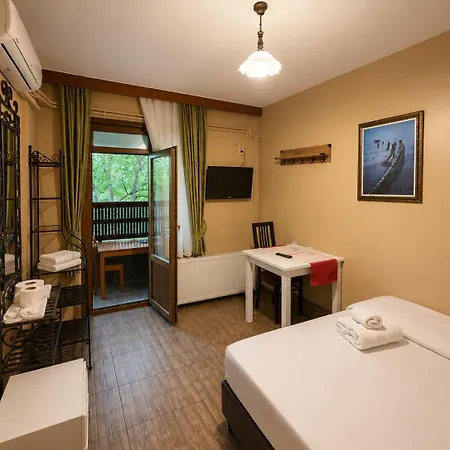 Motto Polonezkoey Hotel
