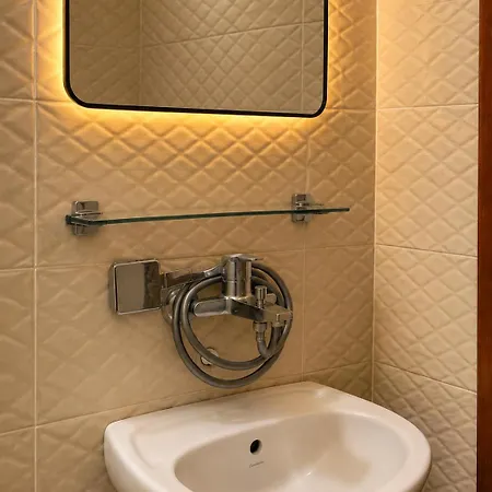 Motto Polonezkoey Hotel